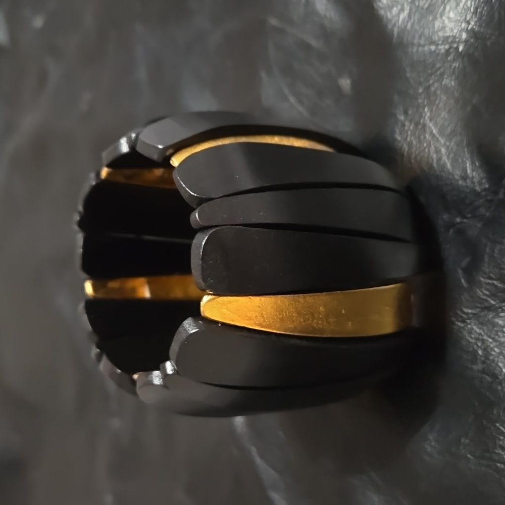 Kenneth Jay Lane 18K plated strech bracelet